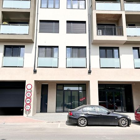 New 2022 Family&Friends Downtown Ac 3Br 2Ba Free Parking Big Balcony Near Metro&Train Station Self Check-In Apt بودابست المظهر الخارجي الصورة