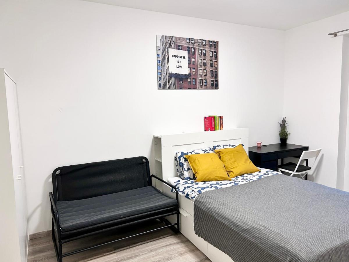 New 2022 Family&Friends Downtown Ac 3Br 2Ba Free Parking Big Balcony Near Metro&Train Station Self Check-In Apt بودابست المظهر الخارجي الصورة
