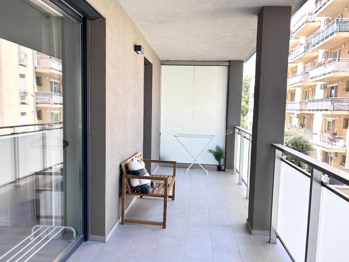 New 2022 Family&Friends Downtown Ac 3Br 2Ba Free Parking Big Balcony Near Metro&Train Station Self Check-In Apt بودابست المظهر الخارجي الصورة