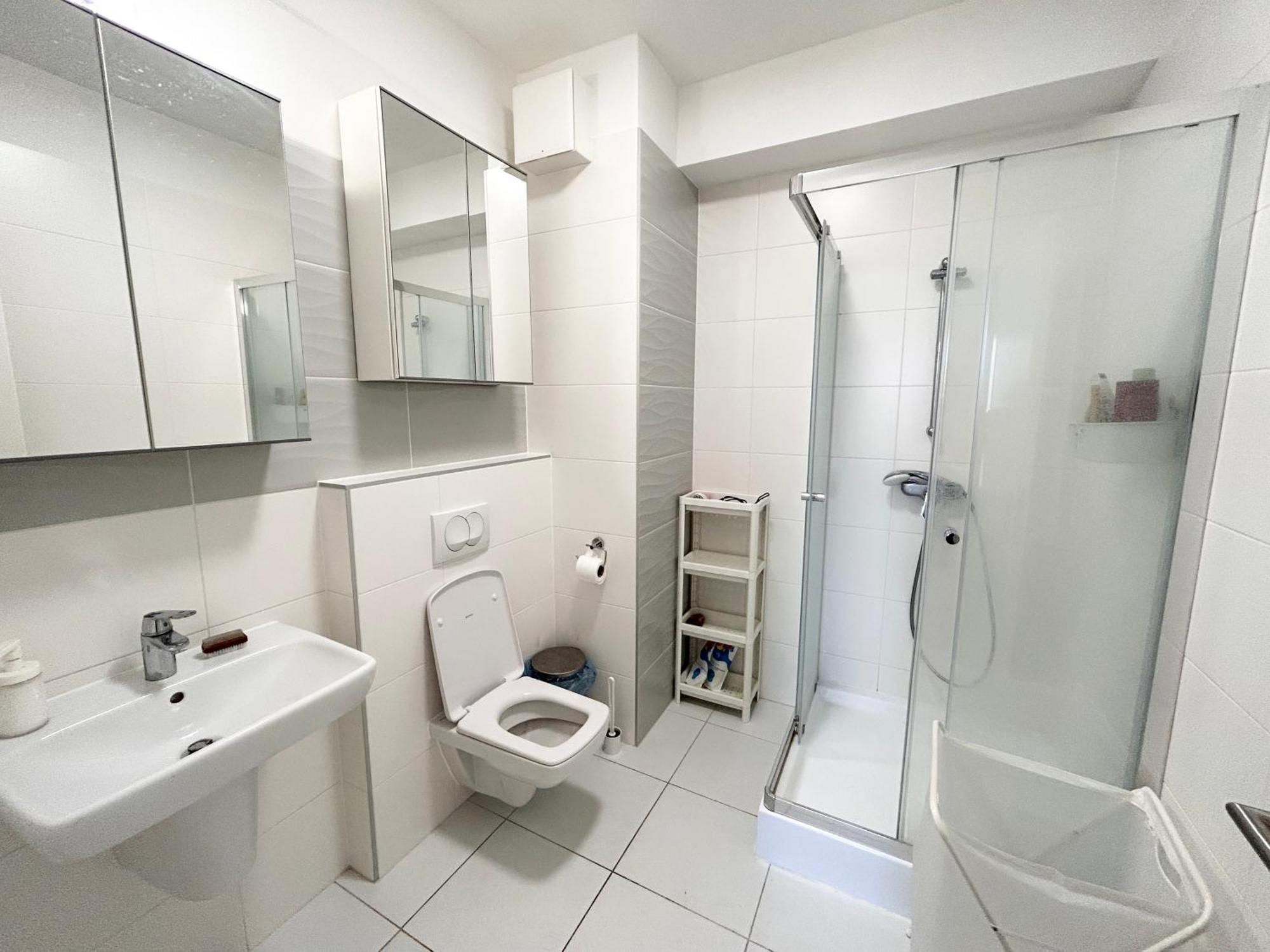 New 2022 Family&Friends Downtown Ac 3Br 2Ba Free Parking Big Balcony Near Metro&Train Station Self Check-In Apt بودابست المظهر الخارجي الصورة